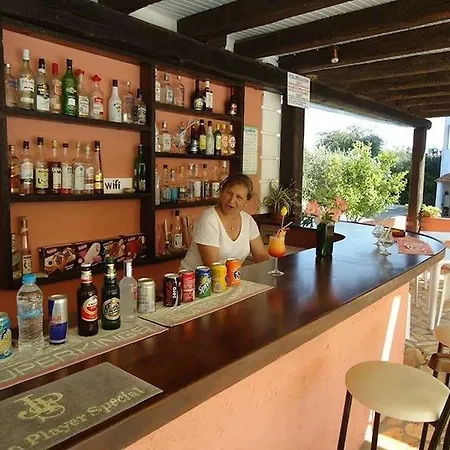 Hotell Bruskos Agios Georgios (Corfu)