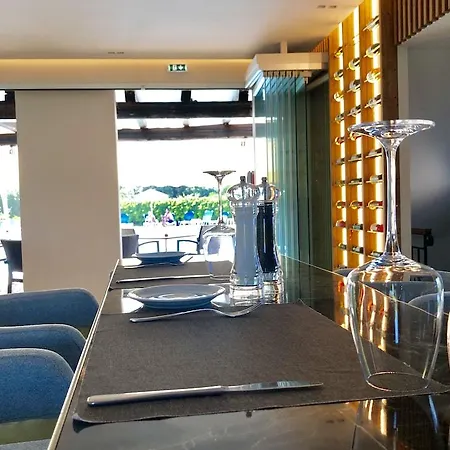 Bruskos Hotell