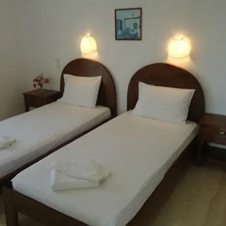 Bruskos Hotell 3*